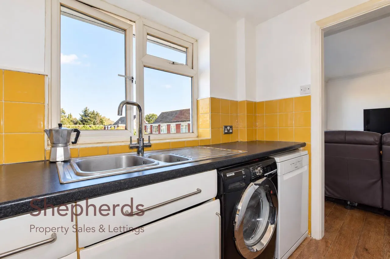 Perrysfield Road, Cheshunt, EN8, photo 6