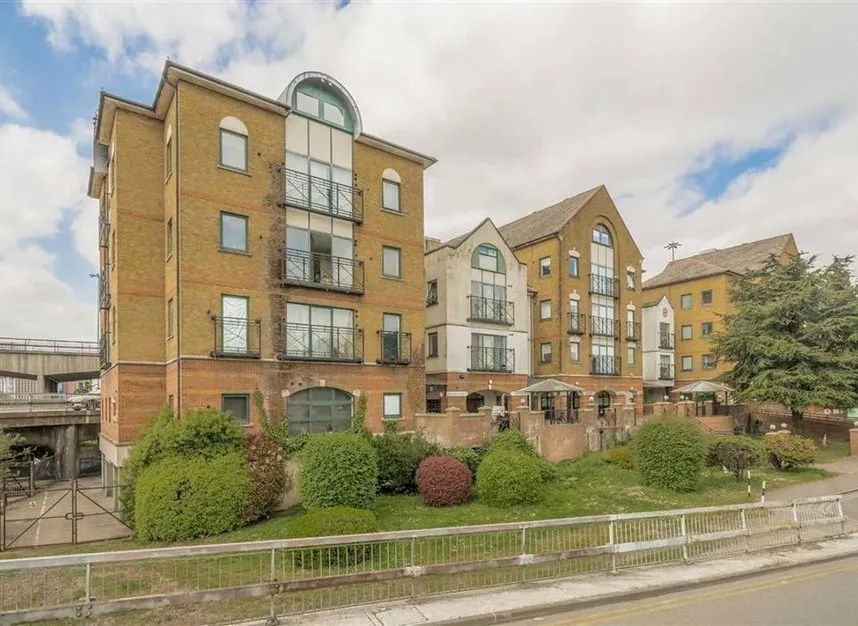 flat to rent, Brent Cross Gardens, Brent Cross, NW4