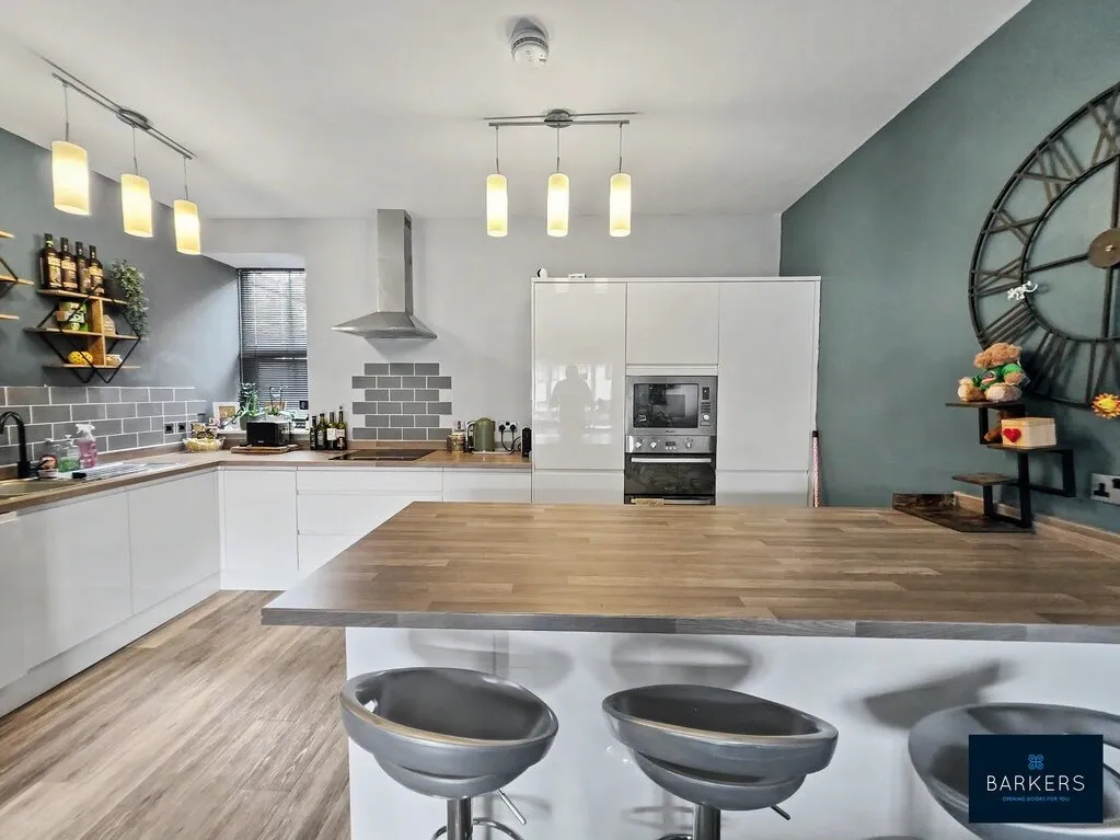 College Street, Birstall, WF17, photo 4