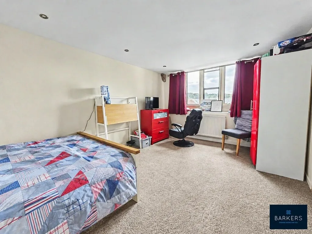 College Street, Birstall, WF17, photo 7