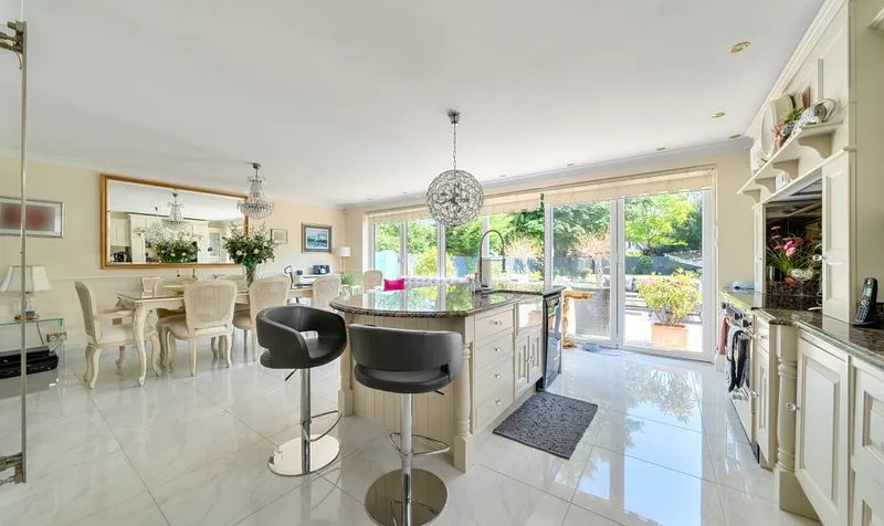 Lansdowne Road, Epsom, KT19, photo 2