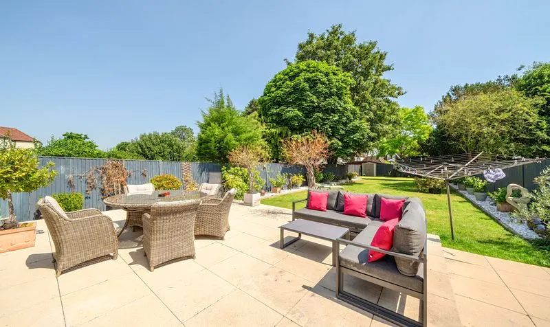 Lansdowne Road, Epsom, KT19, photo 3