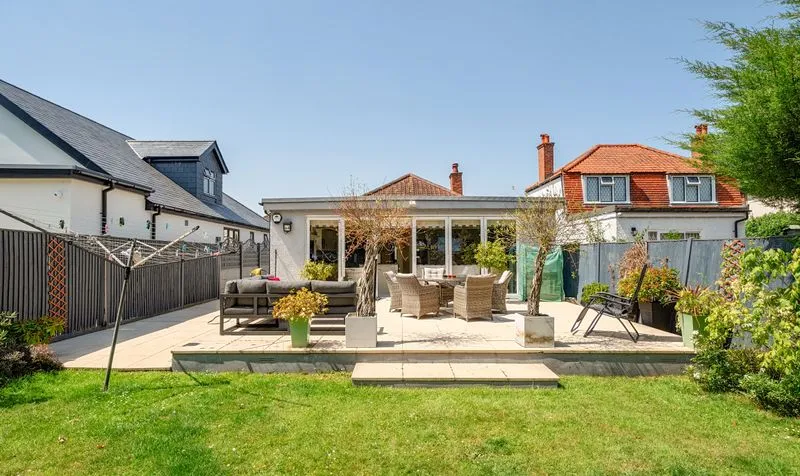 Lansdowne Road, Epsom, KT19, photo 17