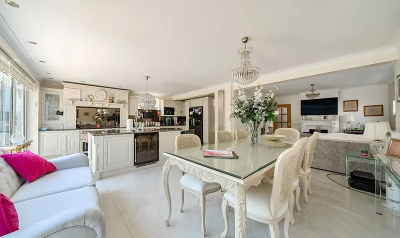 Lansdowne Road, Epsom, KT19, photo 7