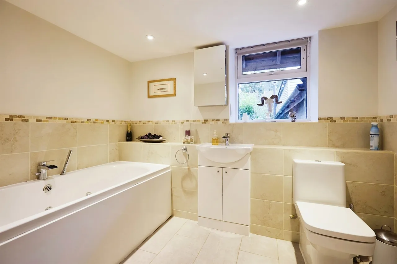 Laundry Cottages, Cholderton, Salisbury, photo 9