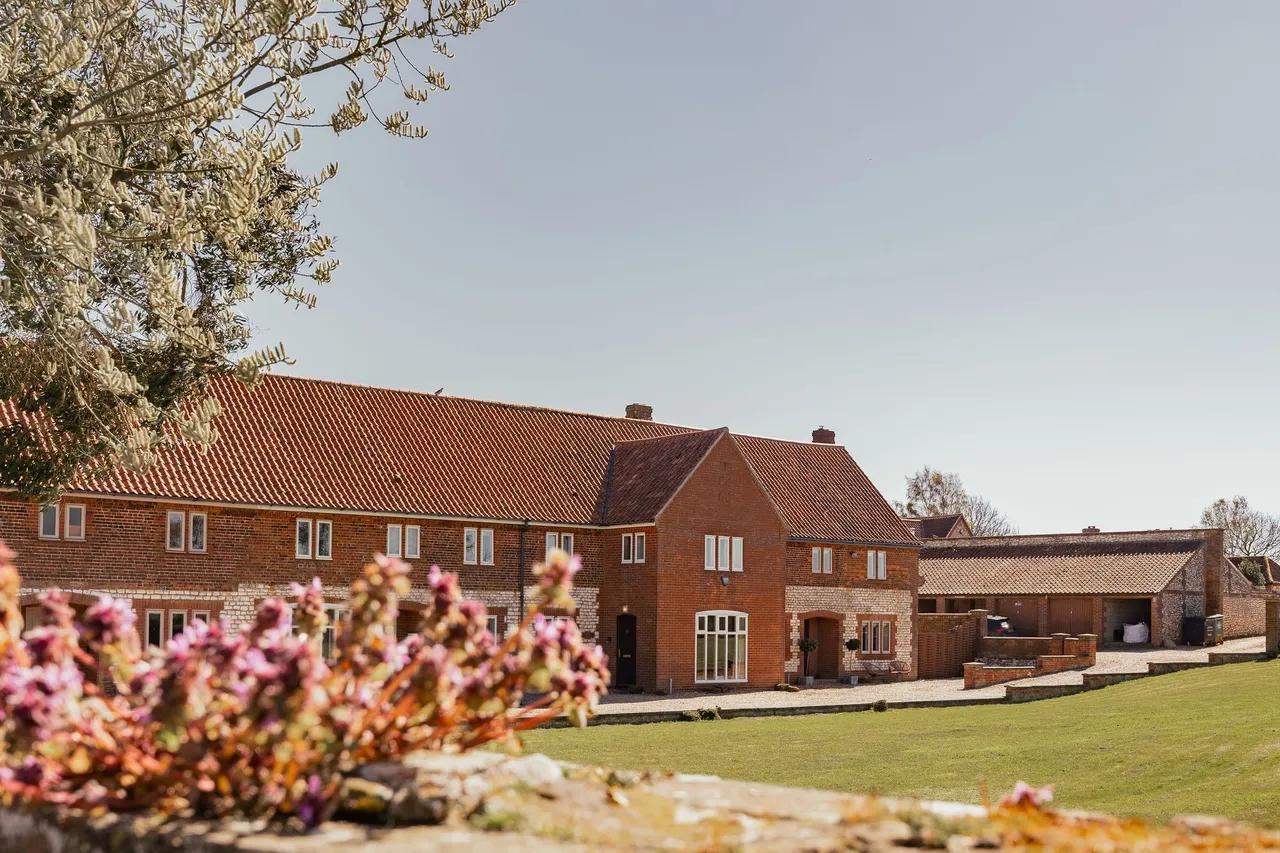 Five Bedroom Barn Conversion in Choseley, photo 20