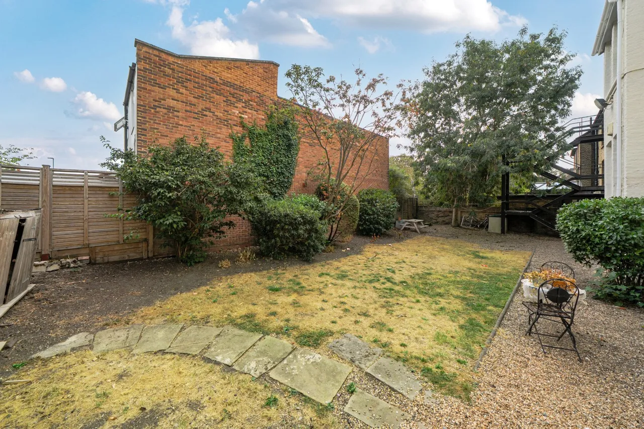 Kidbrooke Park Road, SE3, photo 3