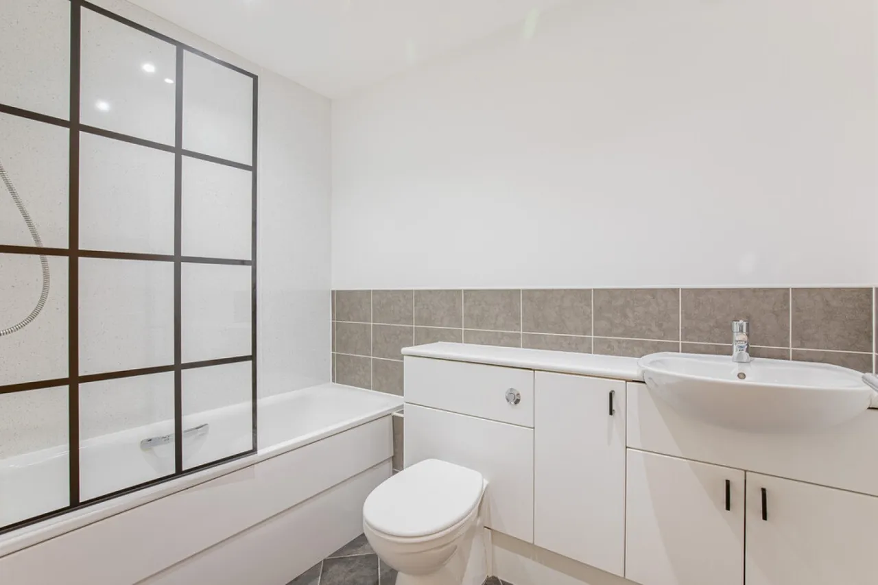 Grandholm Crescent, AB22, photo 9
