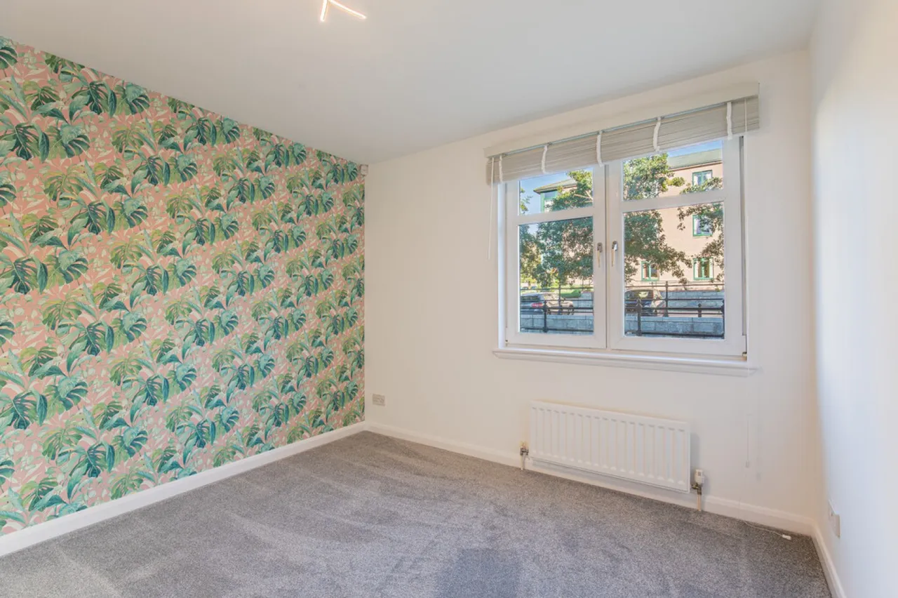 Grandholm Crescent, AB22, photo 6