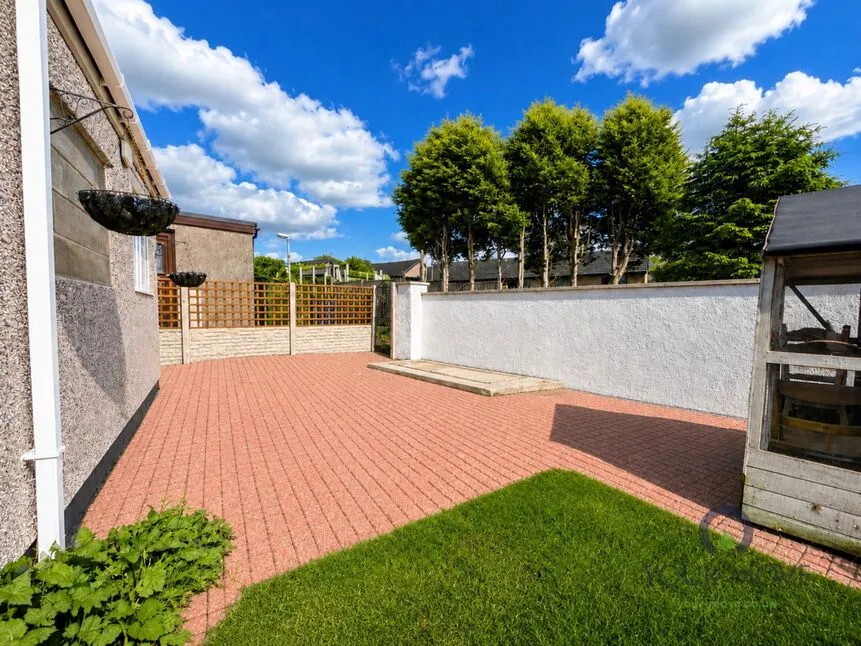 Hazel Avenue, Clayton Le Moors, BB5, photo 10
