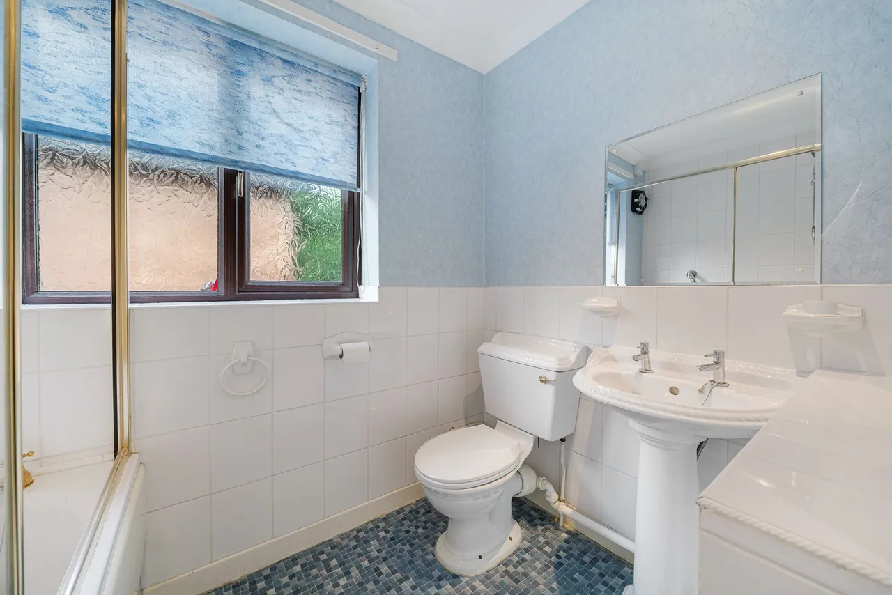 Highfield Road, Widnes, WA8, photo 21