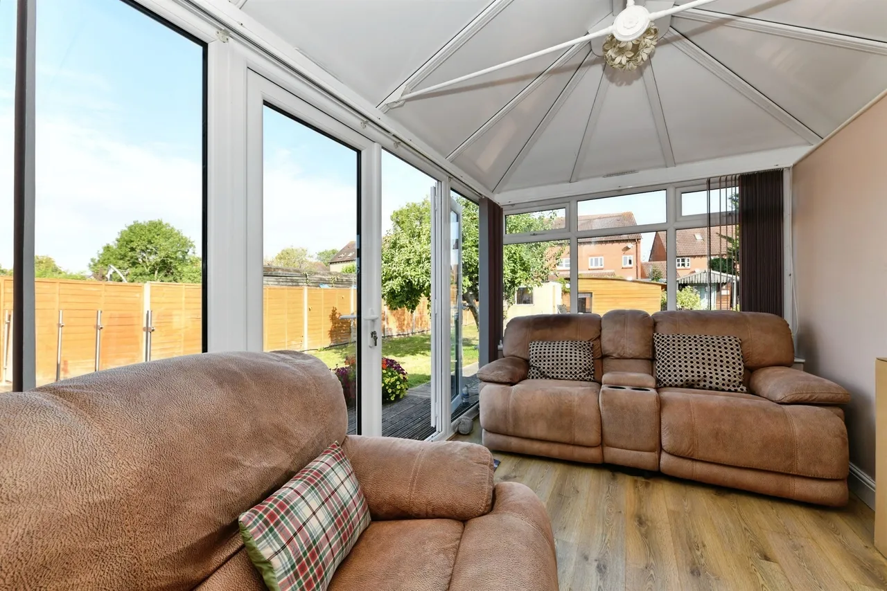 Oldfield Road, WESTBURY, photo 5