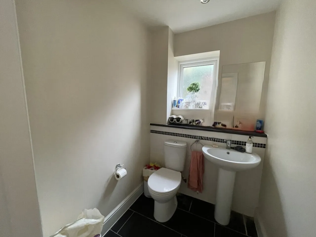 Vale Rise, TN9, photo 15