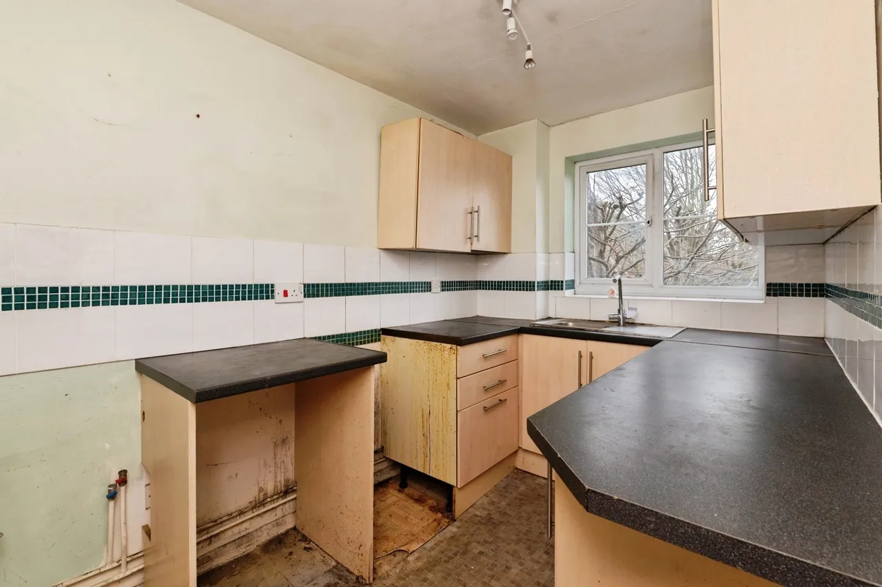 Falcon Avenue, Grays, Essex, RM17, photo 3