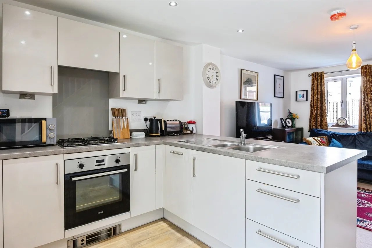 Meadow View, Kingsnorth, Ashford, photo 2