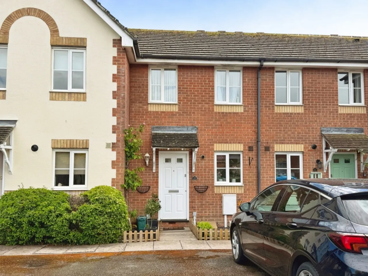 2 bed house for sale — Peregrine Close, Hythe