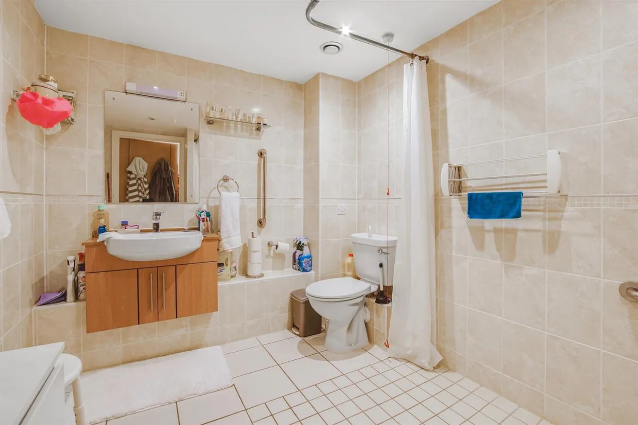 Shotfield, Wallington, SM6, photo 8