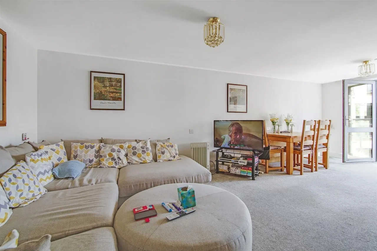 Shotfield, Wallington, SM6, photo 9