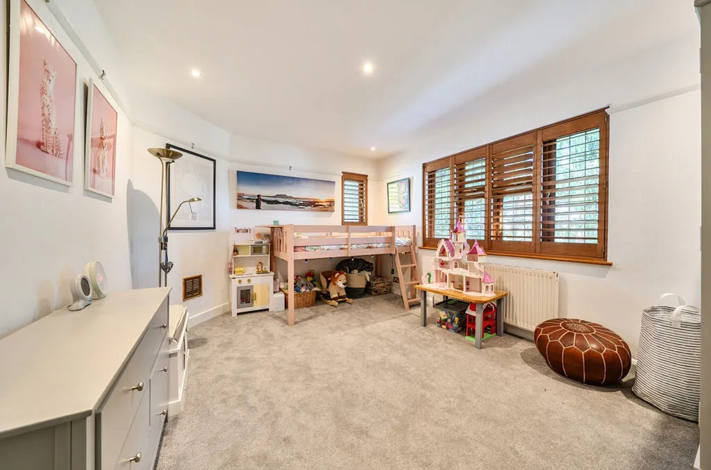 Hereward Avenue, Purley CR8 2NN, photo 12