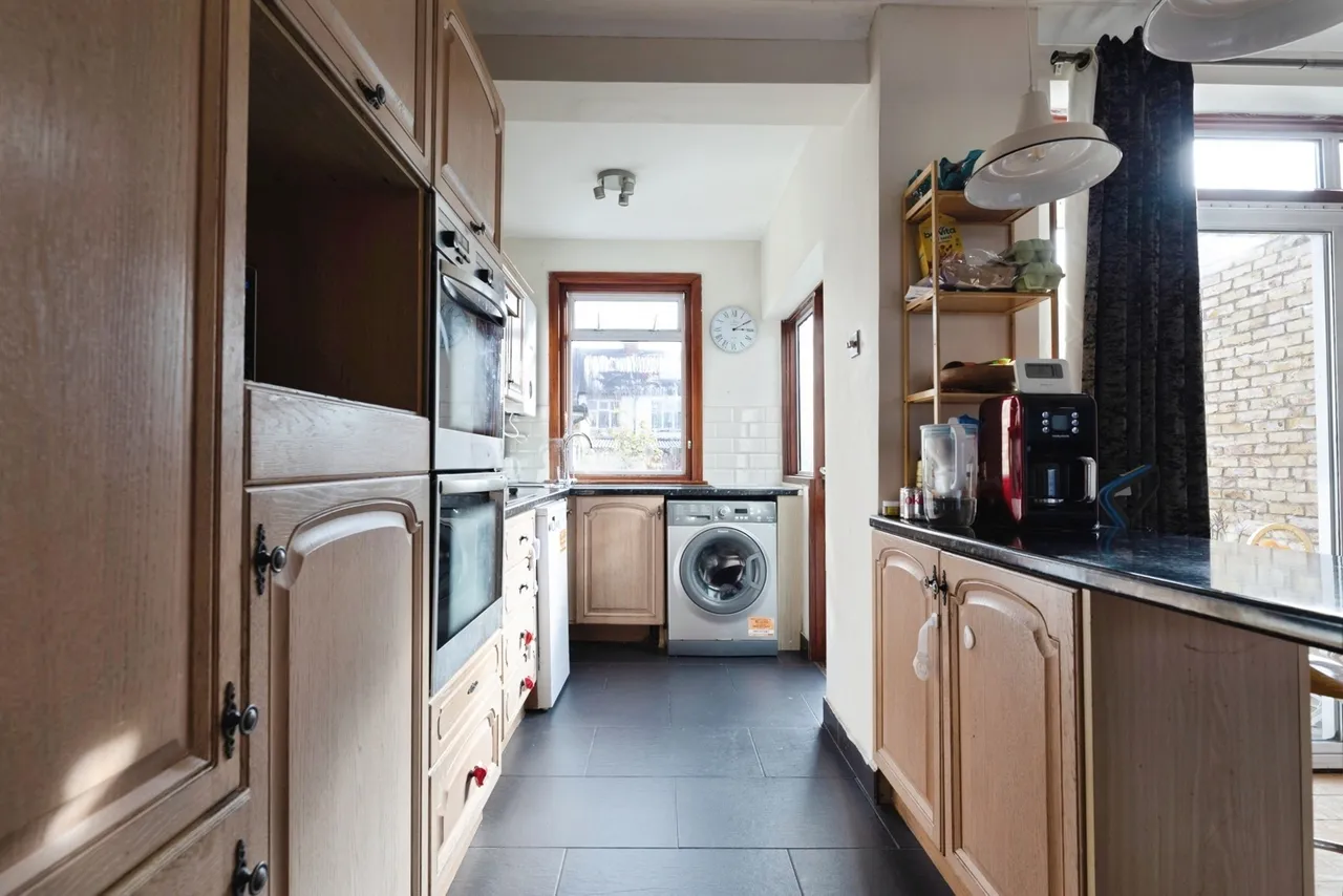 Ainslie Wood Crescent, London, E4, photo 2