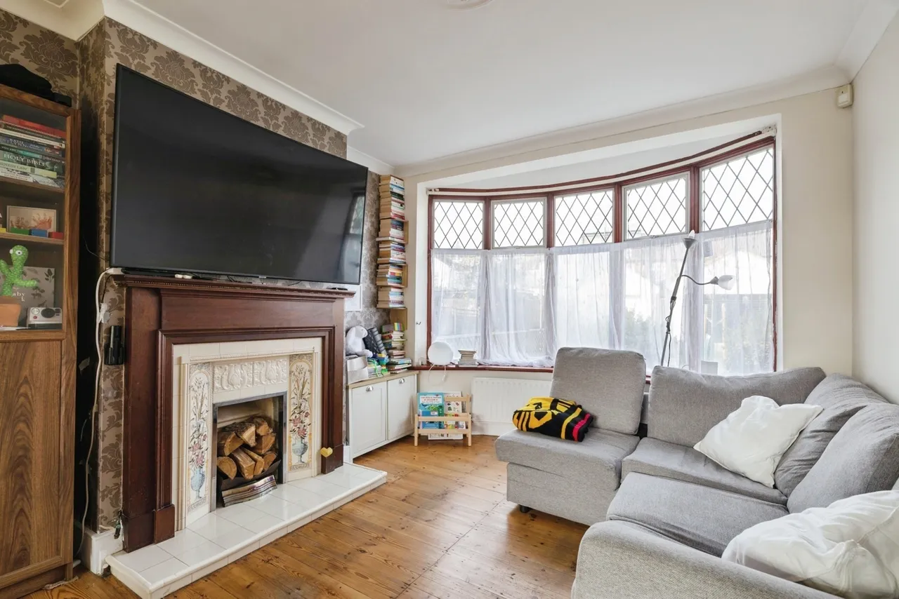 Ainslie Wood Crescent, London, E4, photo 6