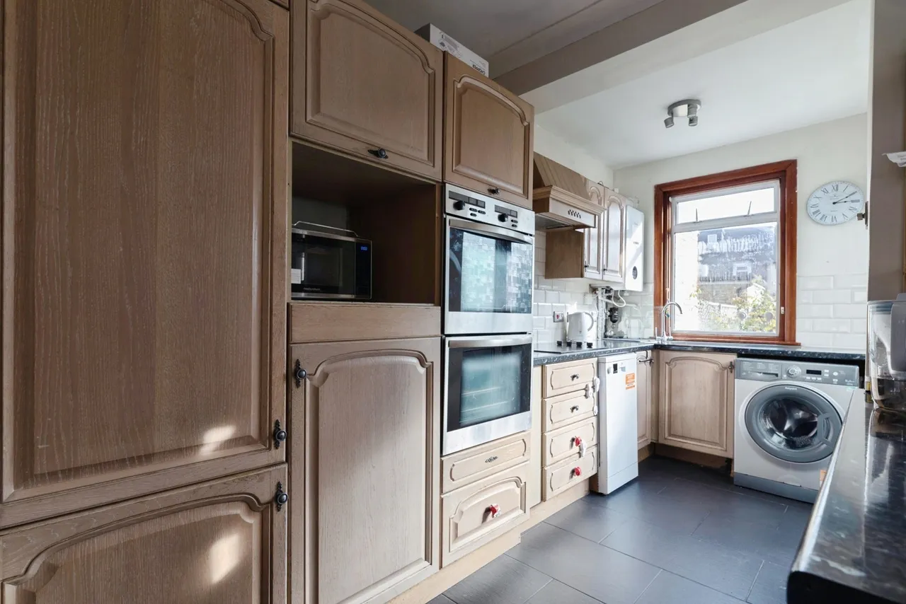 Ainslie Wood Crescent, London, E4, photo 3