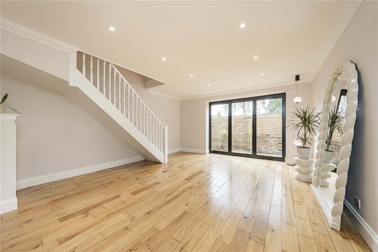 Money Lane, West Drayton, UB7, photo 2