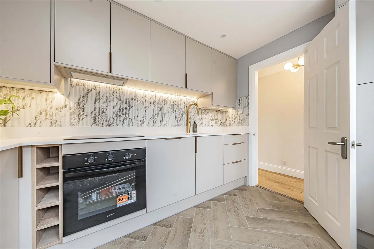 Money Lane, West Drayton, UB7, photo 11