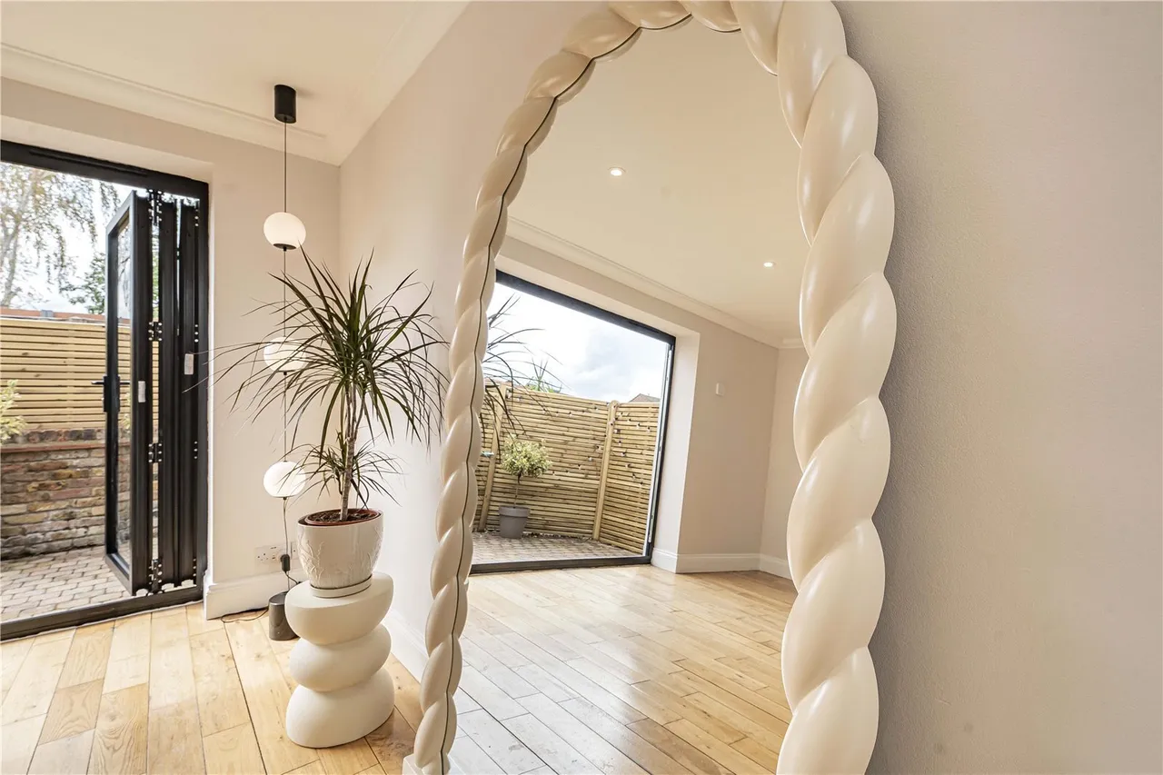 Money Lane, West Drayton, UB7, photo 12