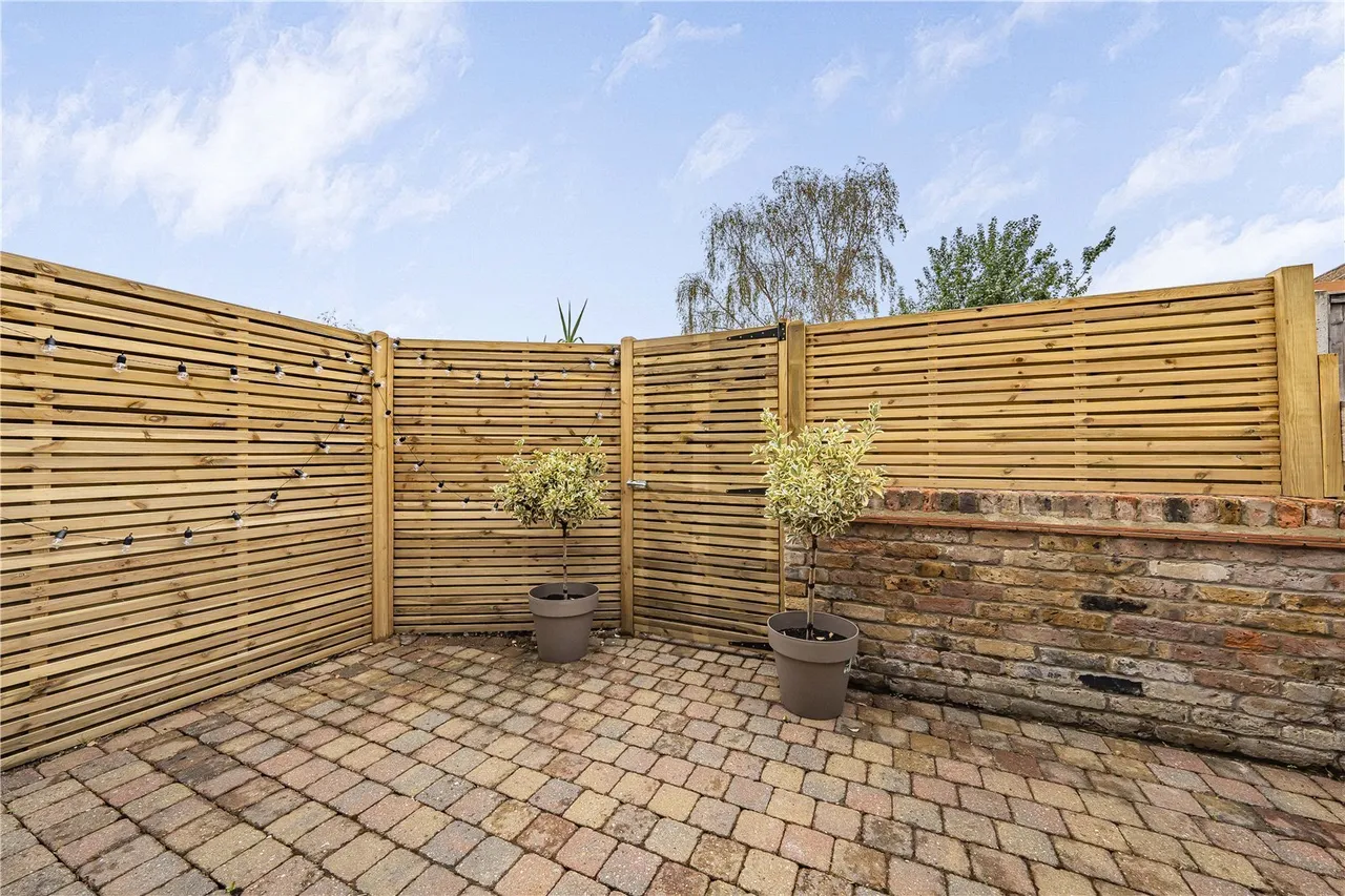 Money Lane, West Drayton, UB7, photo 5