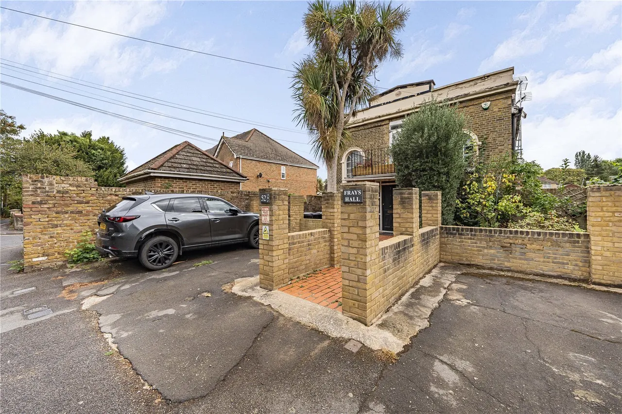 2 bed house for sale, Money Lane, West Drayton, UB7