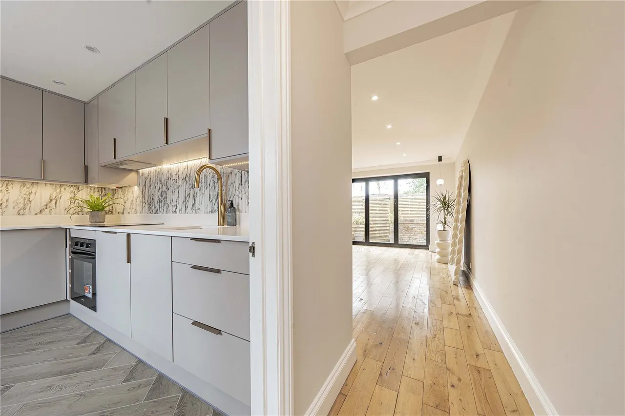 Money Lane, West Drayton, UB7, photo 9
