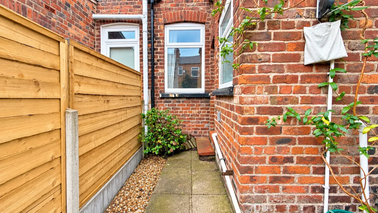 Carmichael Street, Edgeley, SK3, photo 16