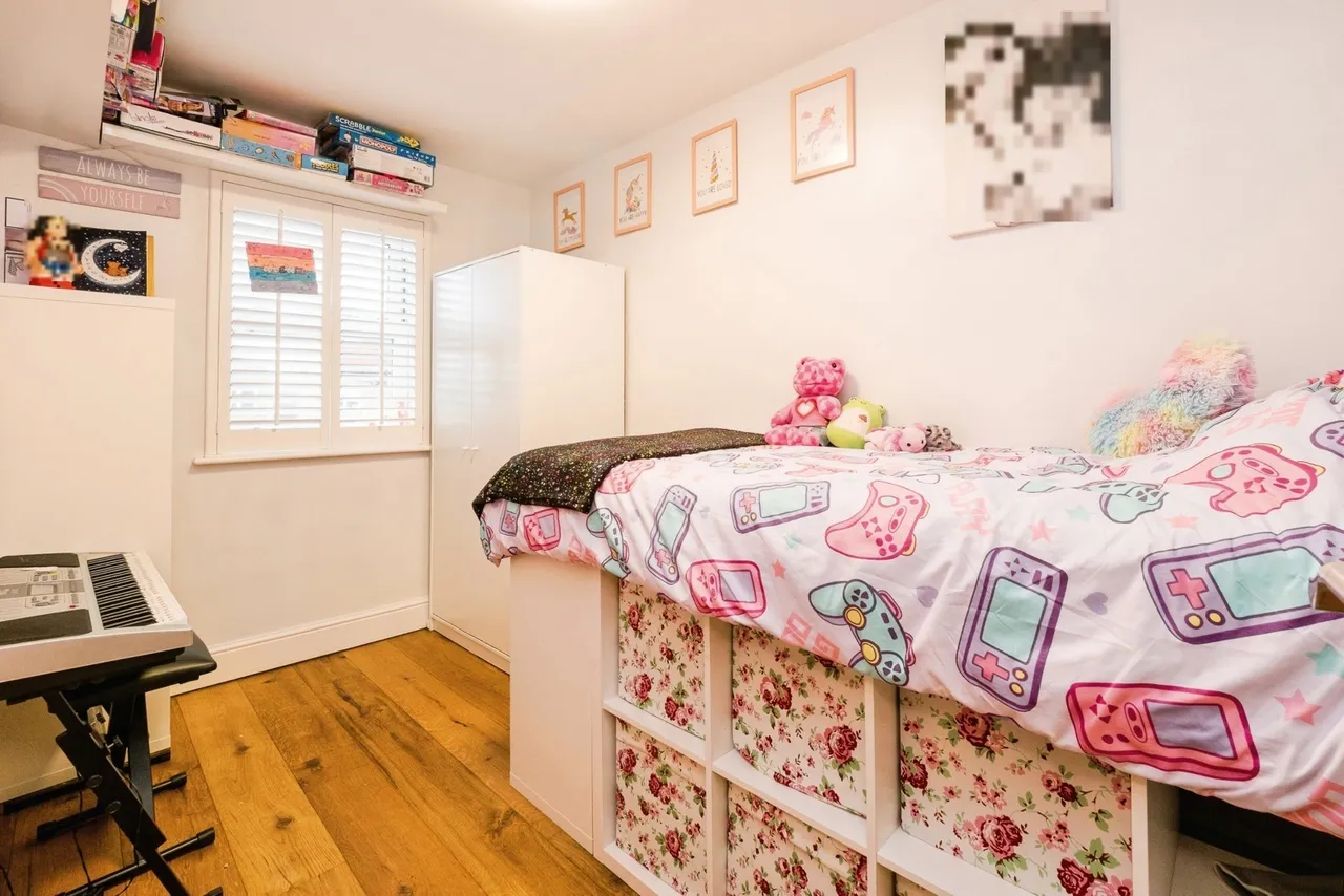 Brierley Close, HORNCHURCH, Essex, RM11, photo 5