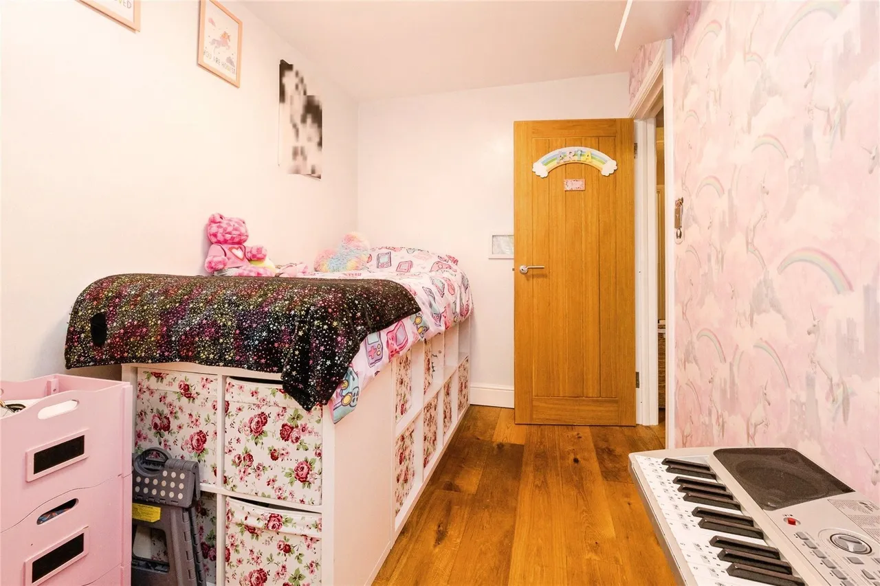 Brierley Close, HORNCHURCH, Essex, RM11, photo 26