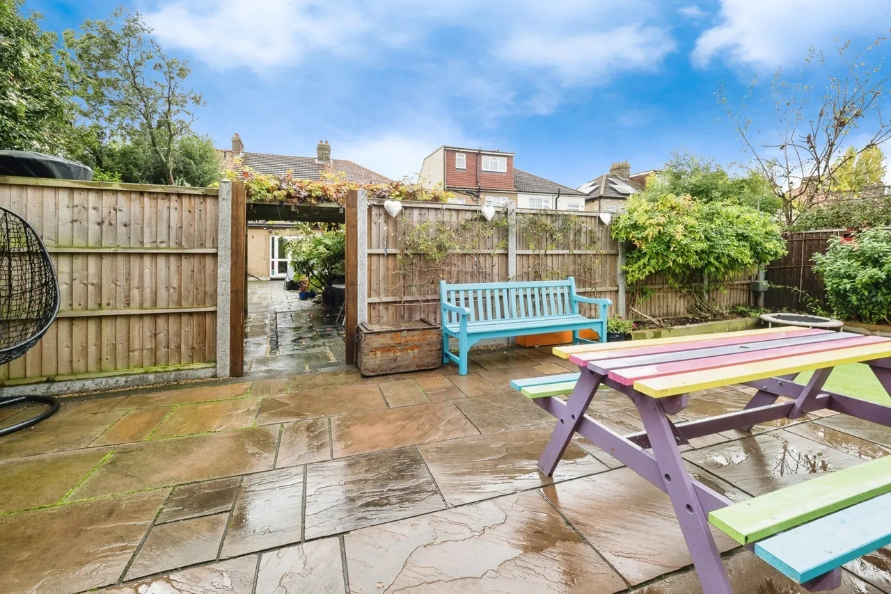 Brierley Close, HORNCHURCH, Essex, RM11, photo 32