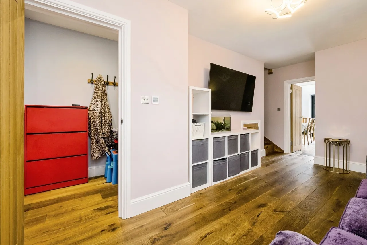 Brierley Close, HORNCHURCH, Essex, RM11, photo 13