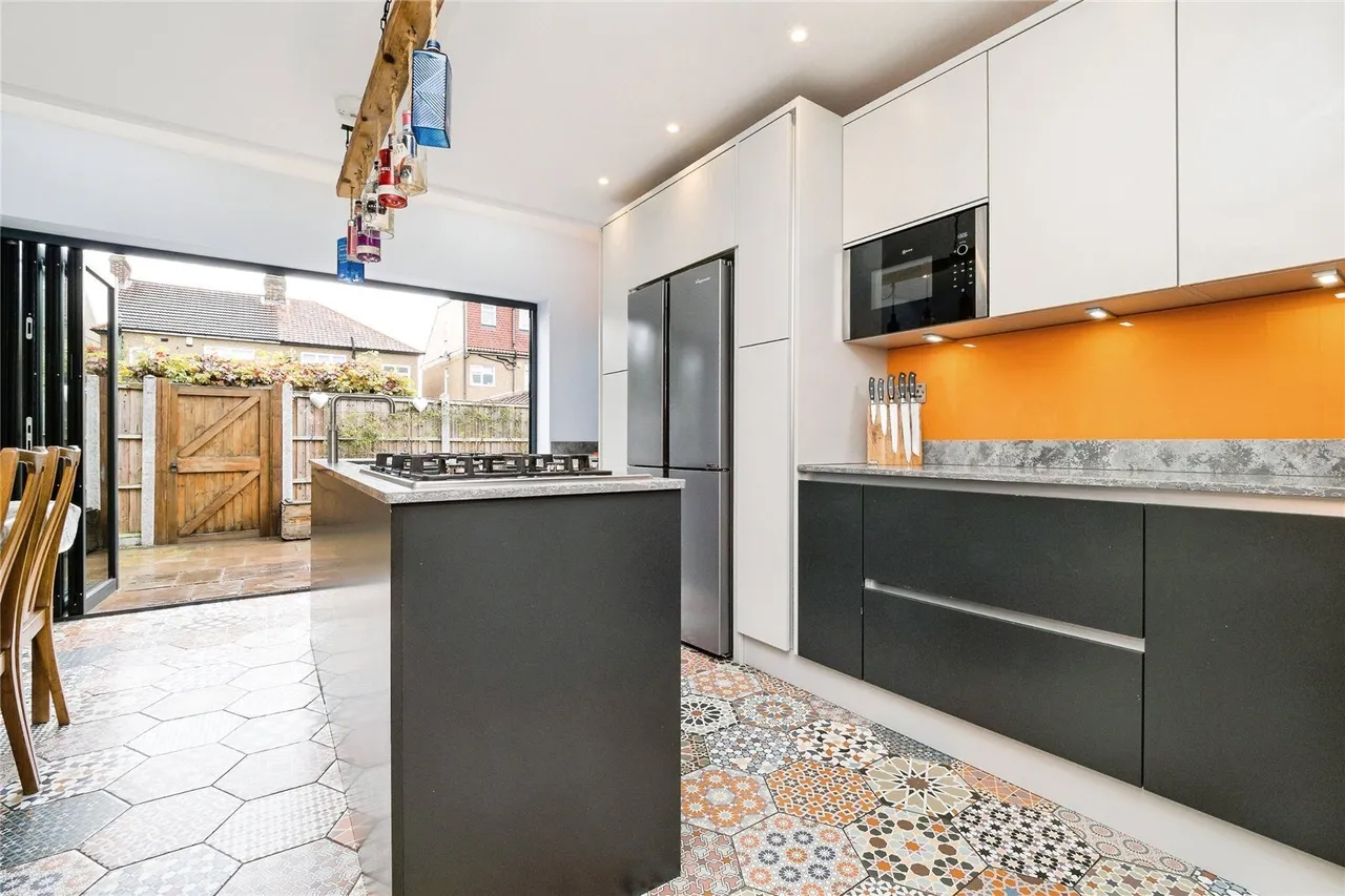 Brierley Close, HORNCHURCH, Essex, RM11, photo 16