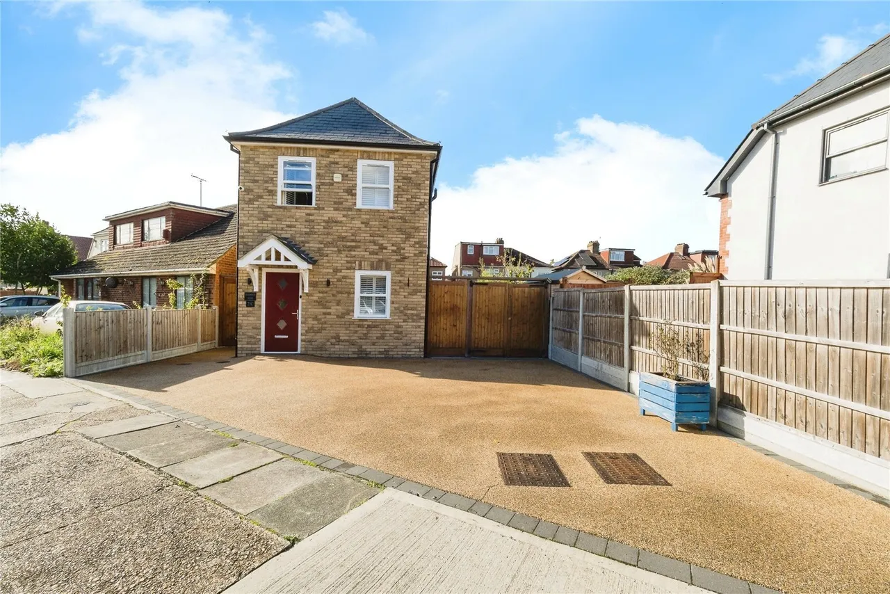 Brierley Close, HORNCHURCH, Essex, RM11, photo 33