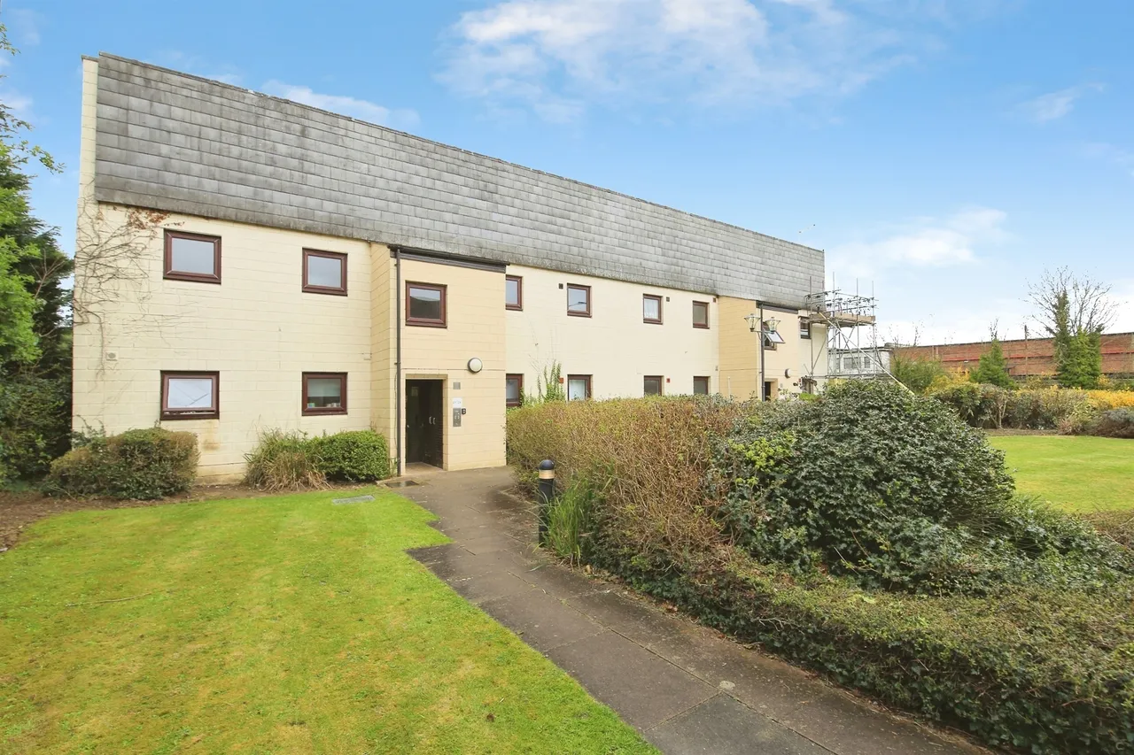 1 bed flat for sale, Shrewsbury Avenue, Peterborough, PE2
