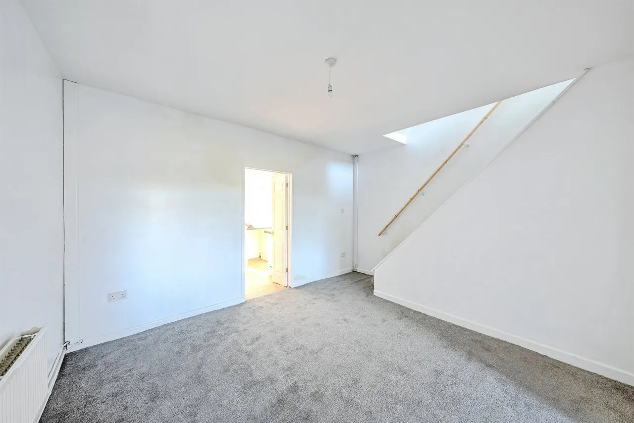 Whitworth Terrace, Tredegar, NP22, photo 8