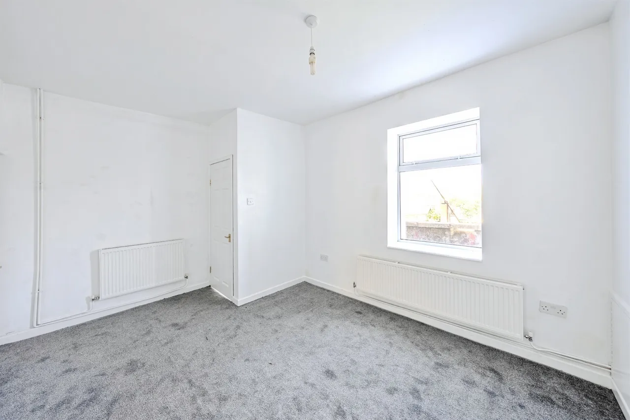 Whitworth Terrace, Tredegar, NP22, photo 17