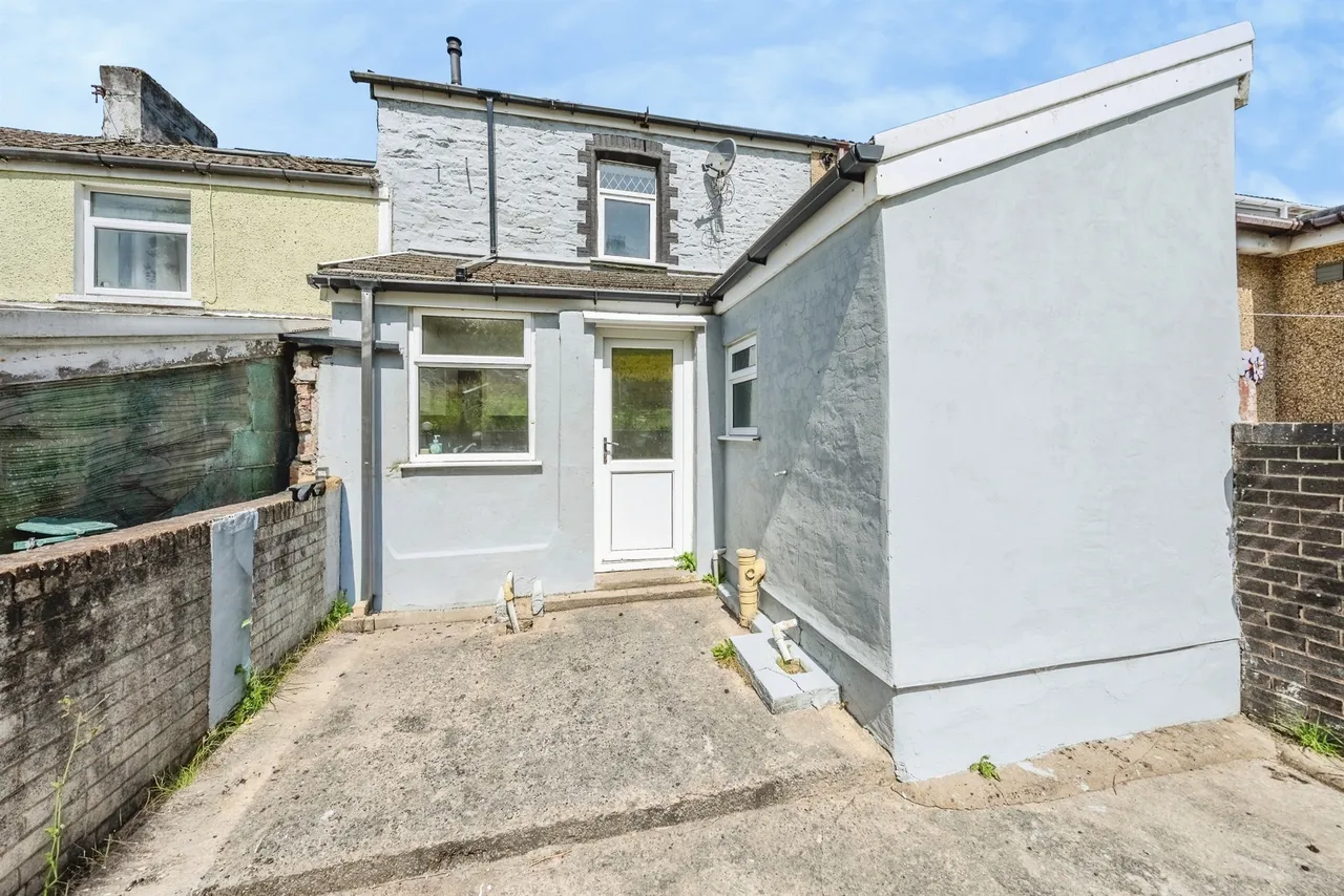 3 bed house for sale, Whitworth Terrace, Tredegar, NP22