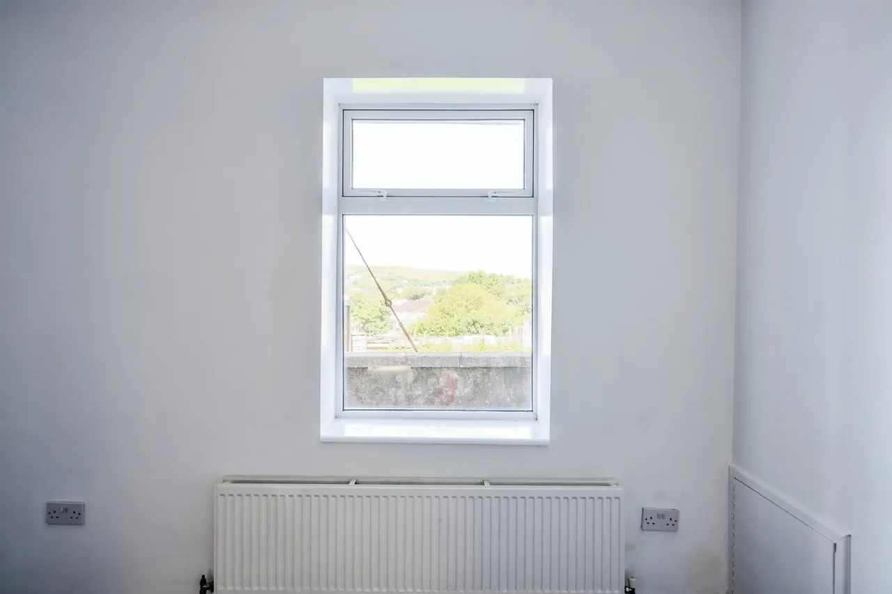 Whitworth Terrace, Tredegar, NP22, photo 10