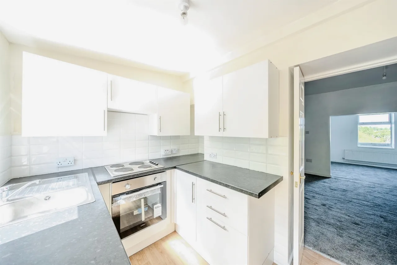 Whitworth Terrace, Tredegar, NP22, photo 4