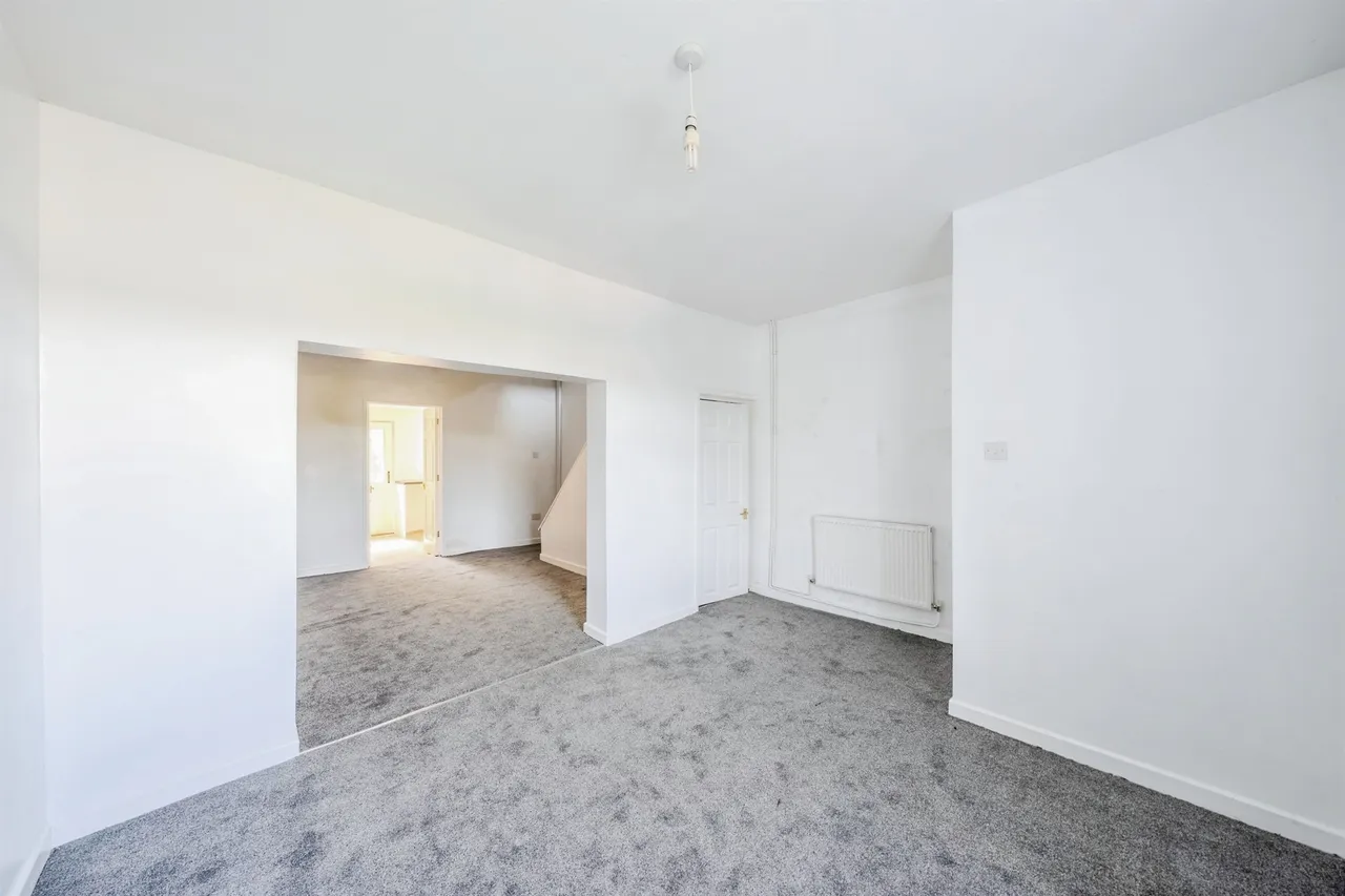 Whitworth Terrace, Tredegar, NP22, photo 6