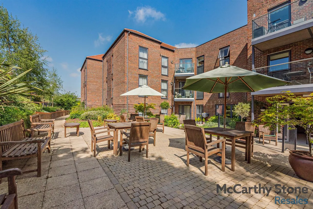 Lower Turk Street, Alton, GU34, photo 26