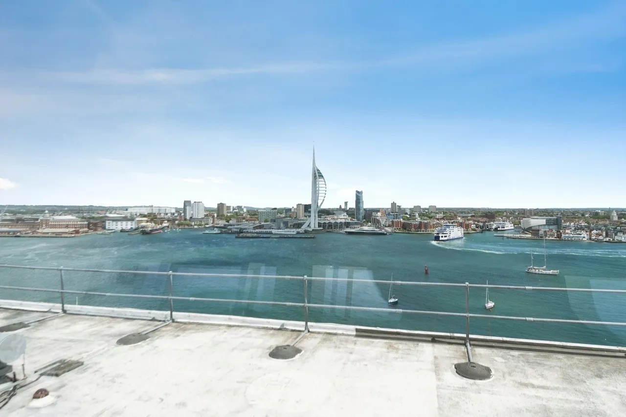 Harbour Tower, Trinity Green, PO12, photo 5