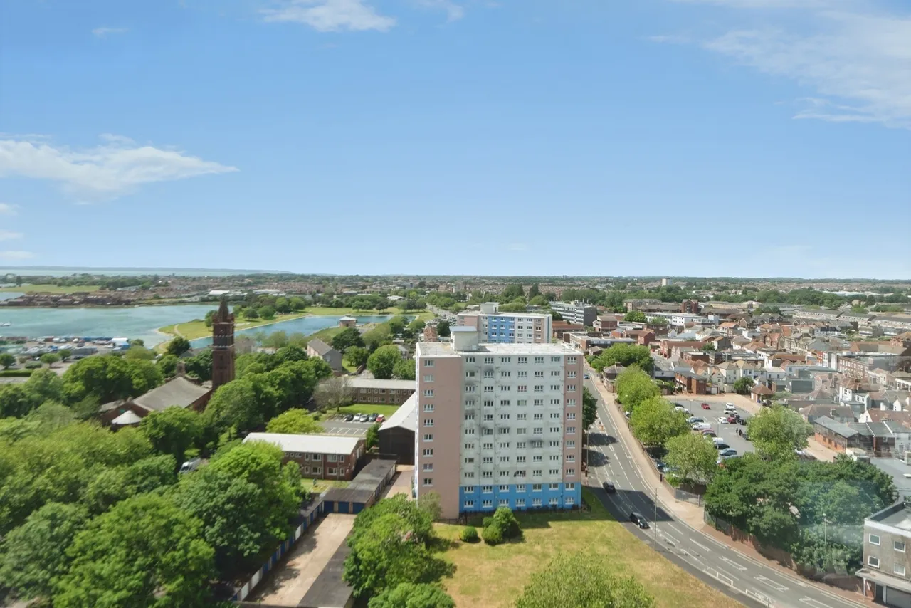 Harbour Tower, Trinity Green, PO12, photo 3