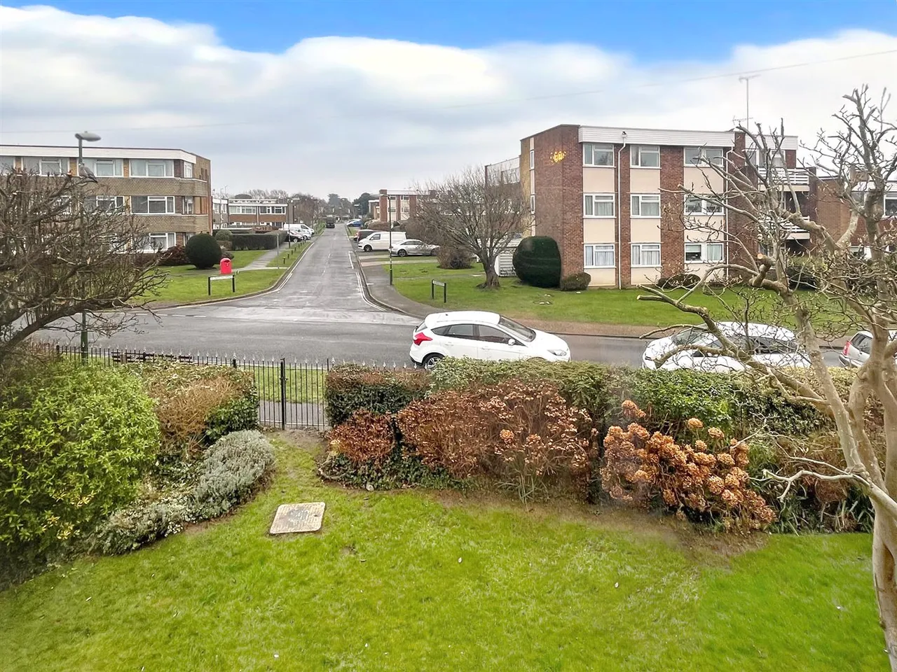 Wakehurst Place, Rustington, photo 7